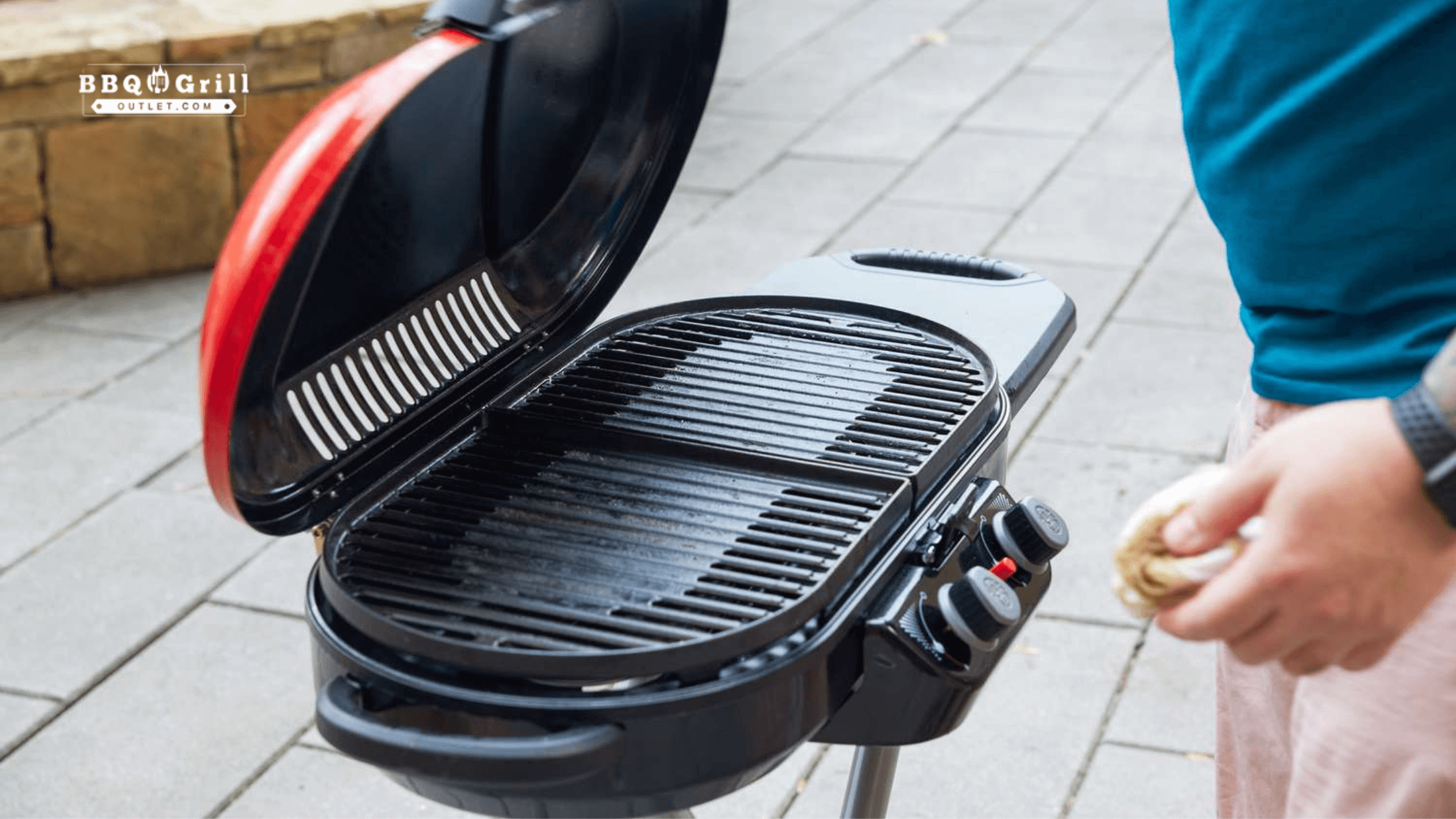 Best Way to Clean a Gas Grill - Easy Tips for Maintenance